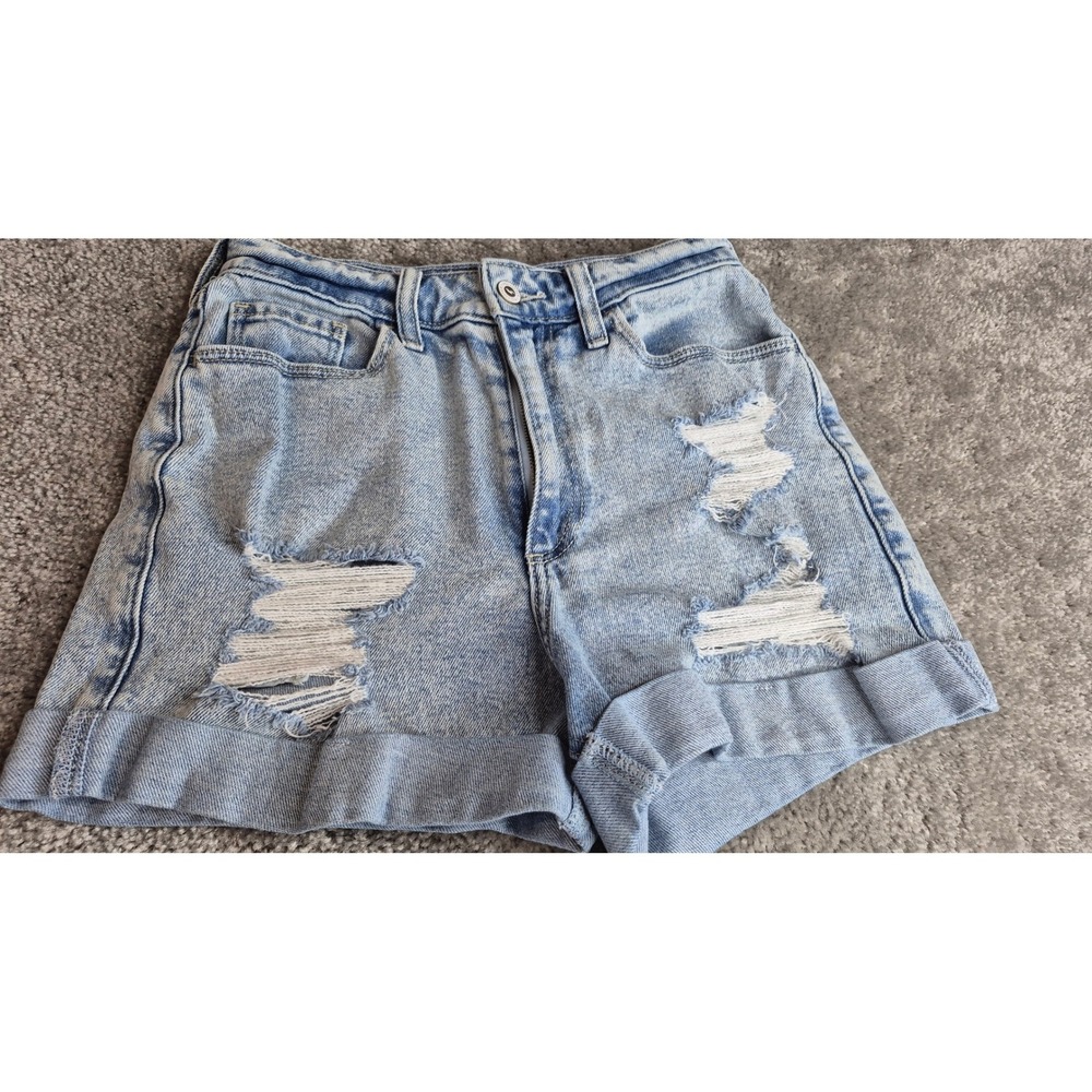 Vntg Hollister Curvy Ultra High-Rise Mom Shorts Light Wash Distressed Size 1 W25